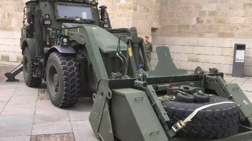 VÍDEO | Exhibición de material militar en Zamora y exposición "Soldados: de Mostar a la Ruta Lithium"