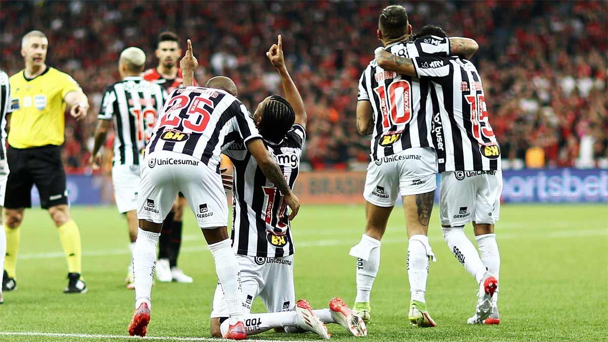 El At. Mineiro no dio ni una opción al Ath. Paranaense