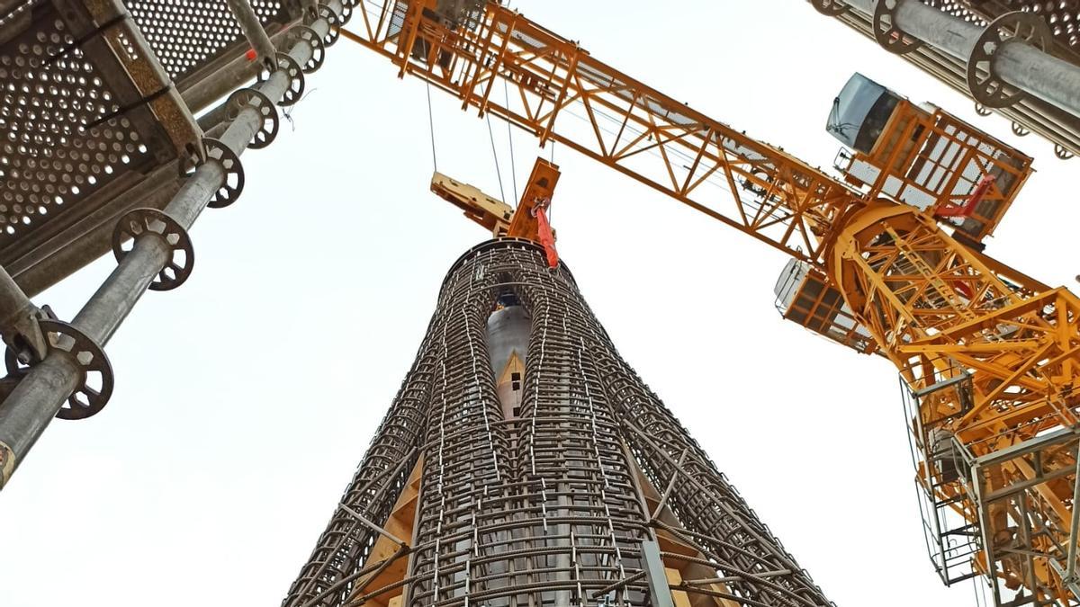 Comença l’última fase per coronar la torre de la Mare de Déu de la Sagrada Família al desembre