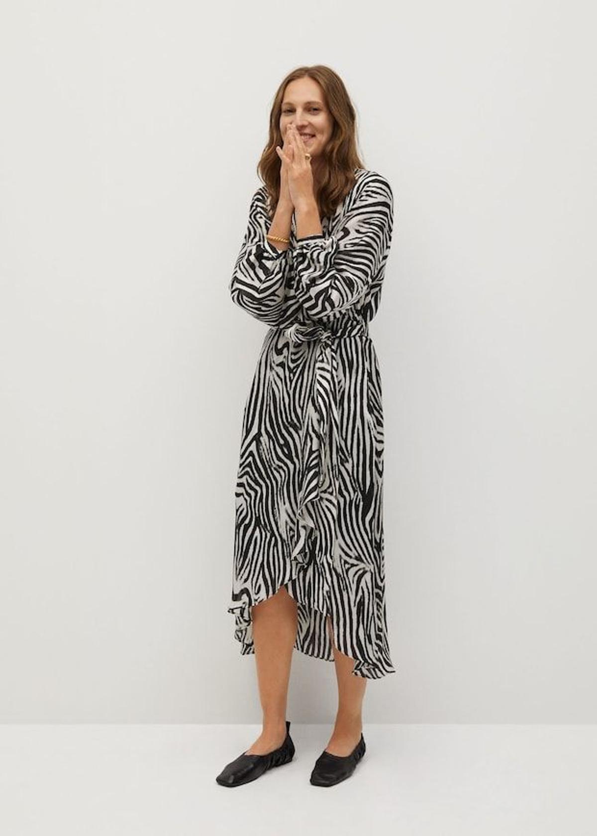 Este vestido camisero de estampado de cebra de Mango es lo más cómodo y  bonito que verás para la “vuelta a la ofi”, además te hemos preparado un  shopping con otras propuestas -