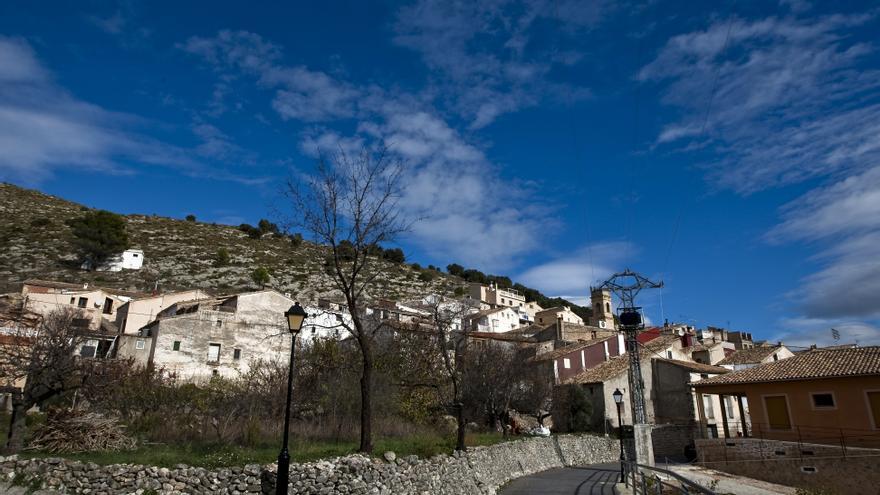 Los pequeños municipios de la provincia de Alicante: sin ambiente electoral y con muchas reivindicaciones