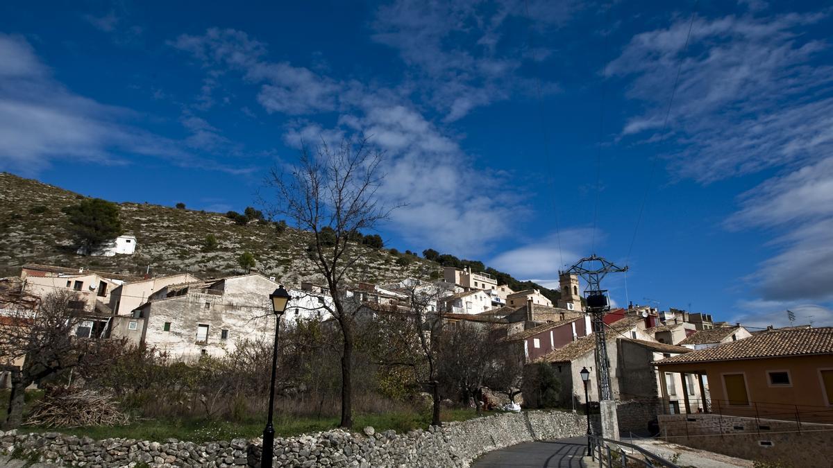 Panoramica del casco urbano de Tollos, el municipio más pequeño de la perovincia.