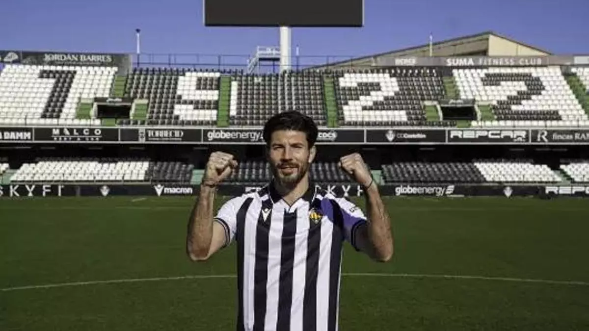 El Castellón ficha a cuatro jugadores, da salida a cinco y busca a alguno que esté libre