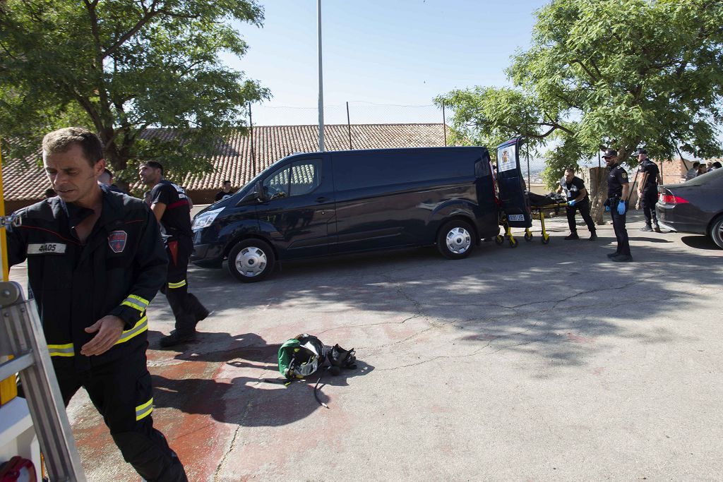 Encuentran muerto a un vecino de Lorca desaparecido encajado en el hueco entre dos casas