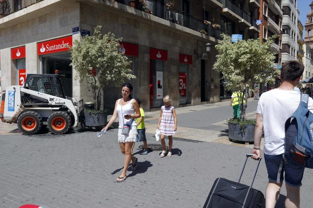 Colocan en València maceteros para evitar atentados terroristas