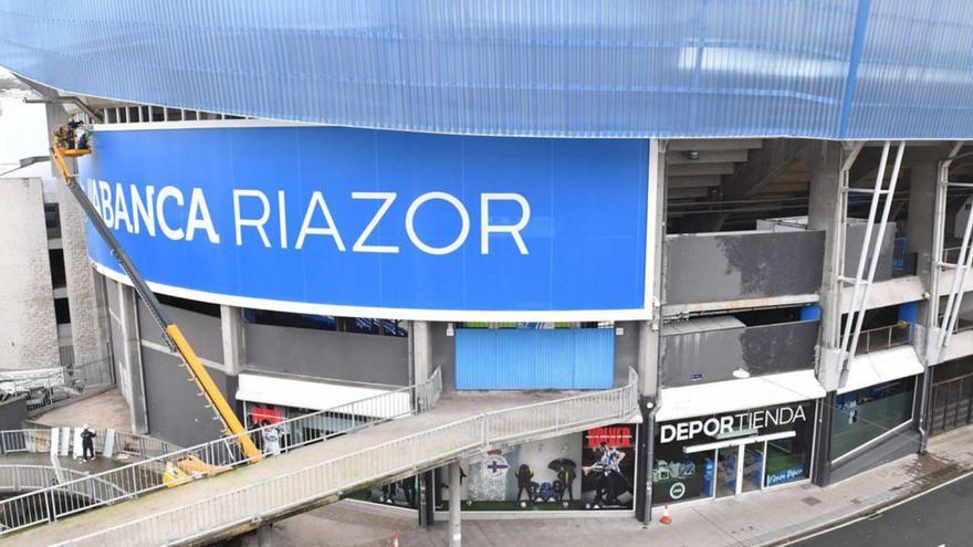La nueva imagen de la fachada del estadio de Riazor. |  // VÍCTOR ECHAVE