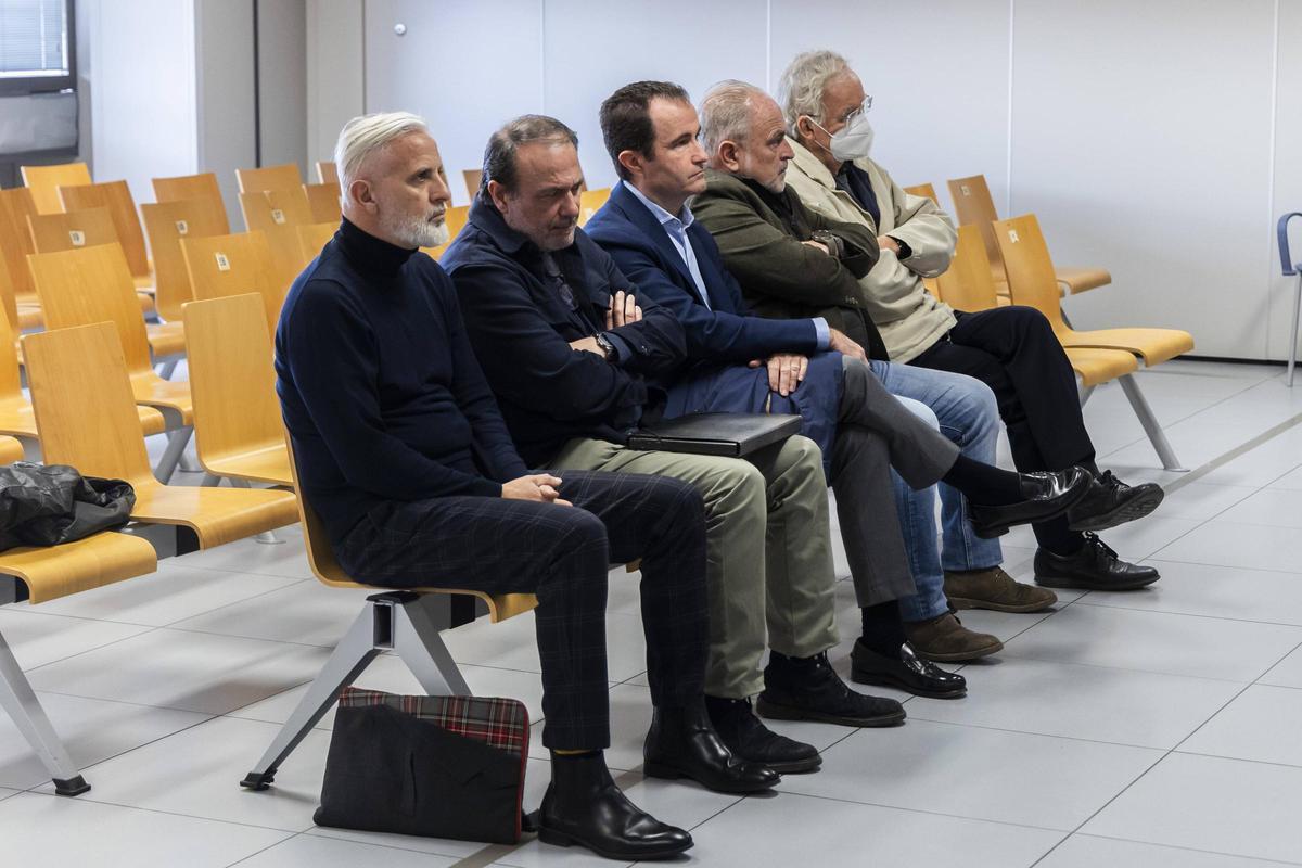 Los cincos acusados en la pieza E del caso Taula, por los contratos de Cultura en el Ayumtamiento de València y el contrazo zombi de Marcos Benavent.