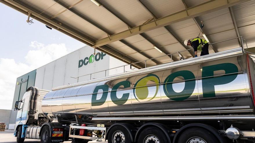 El grupo malagueño Dcoop reduce en un 23% el valor de sus exportaciones por la caída de precios del aceite pese a vender más mercancía