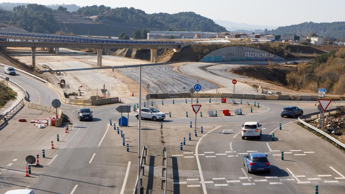 Obras en la B-40 a la salida de los túneles de Can Trias, en Terrassa, a finales de enero.