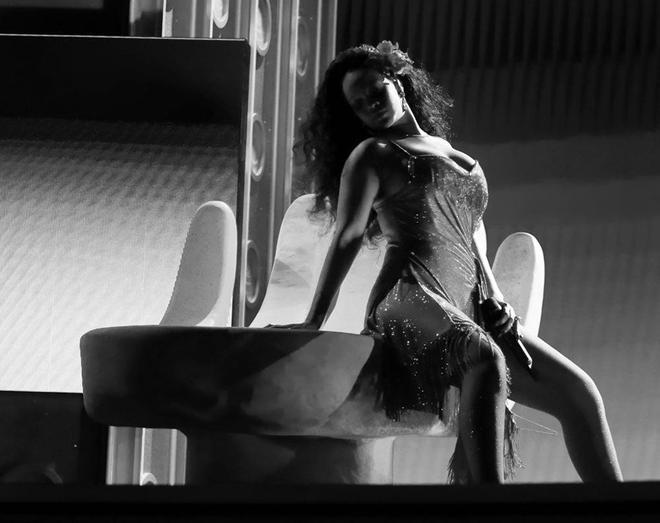Rihanna, durante su actuación en los Grammy 2018