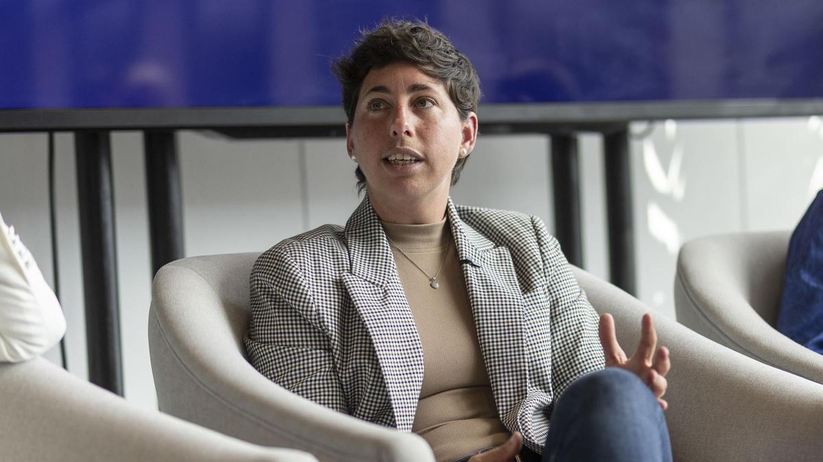 Carla Suárez ofrece sacar "máximo rendimiento" al equipo en su presentación como seleccionadora