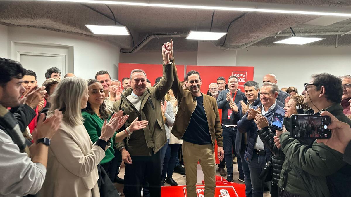 Robert Raga y Carlos Fernández Bielsa, tras las primarias del PSPV provincial.