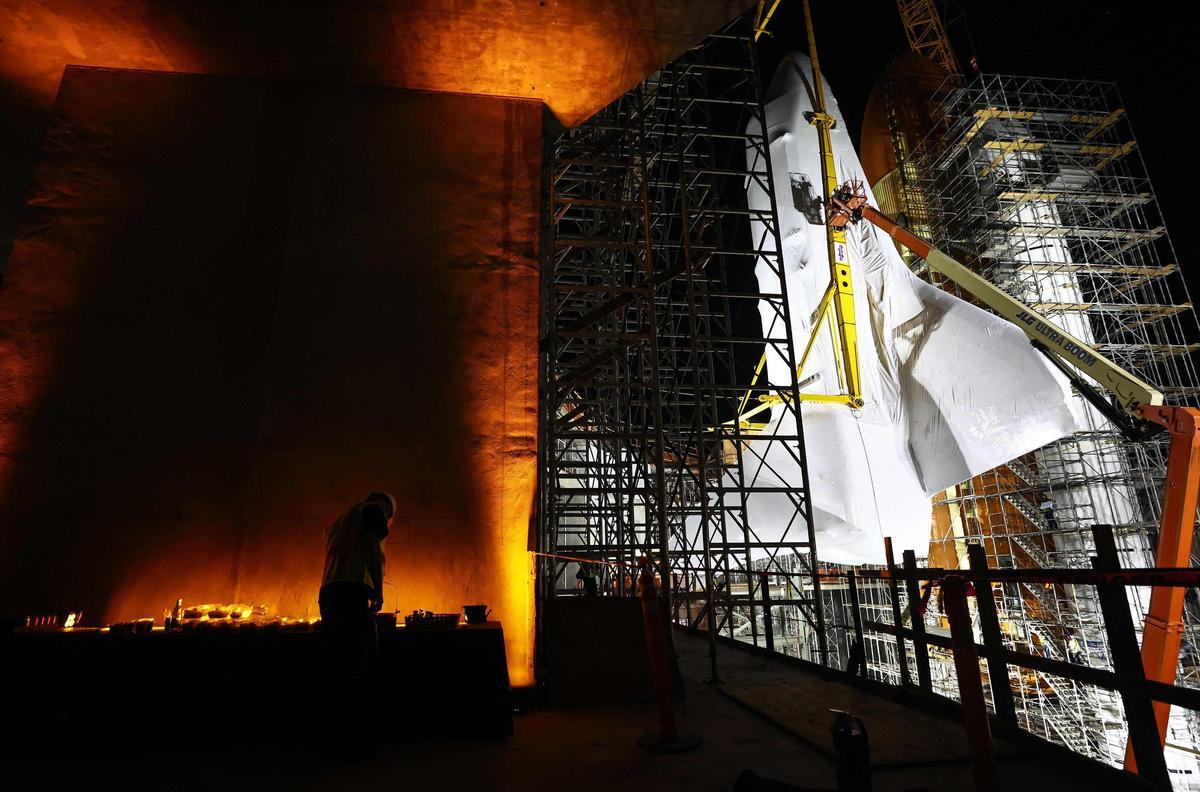 El transbordador Endeavour se instala en California para ser expuesto