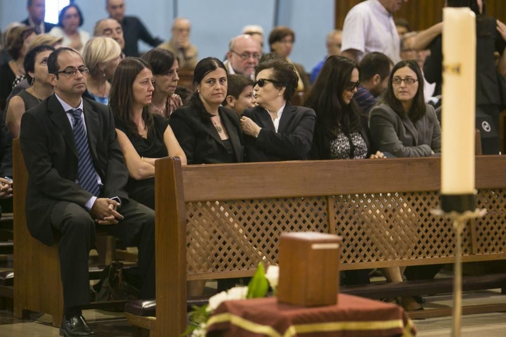 Funeral por el profesor Barluenga en Oviedo