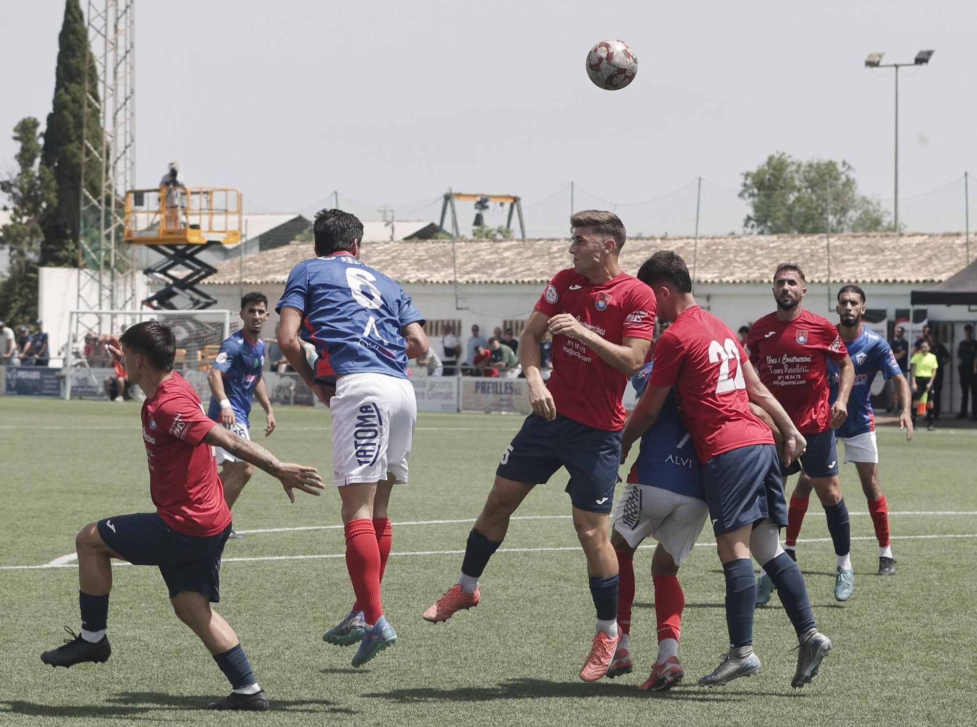 Las imágenes del encuentro entre el Porreres y el Atlético Monzón