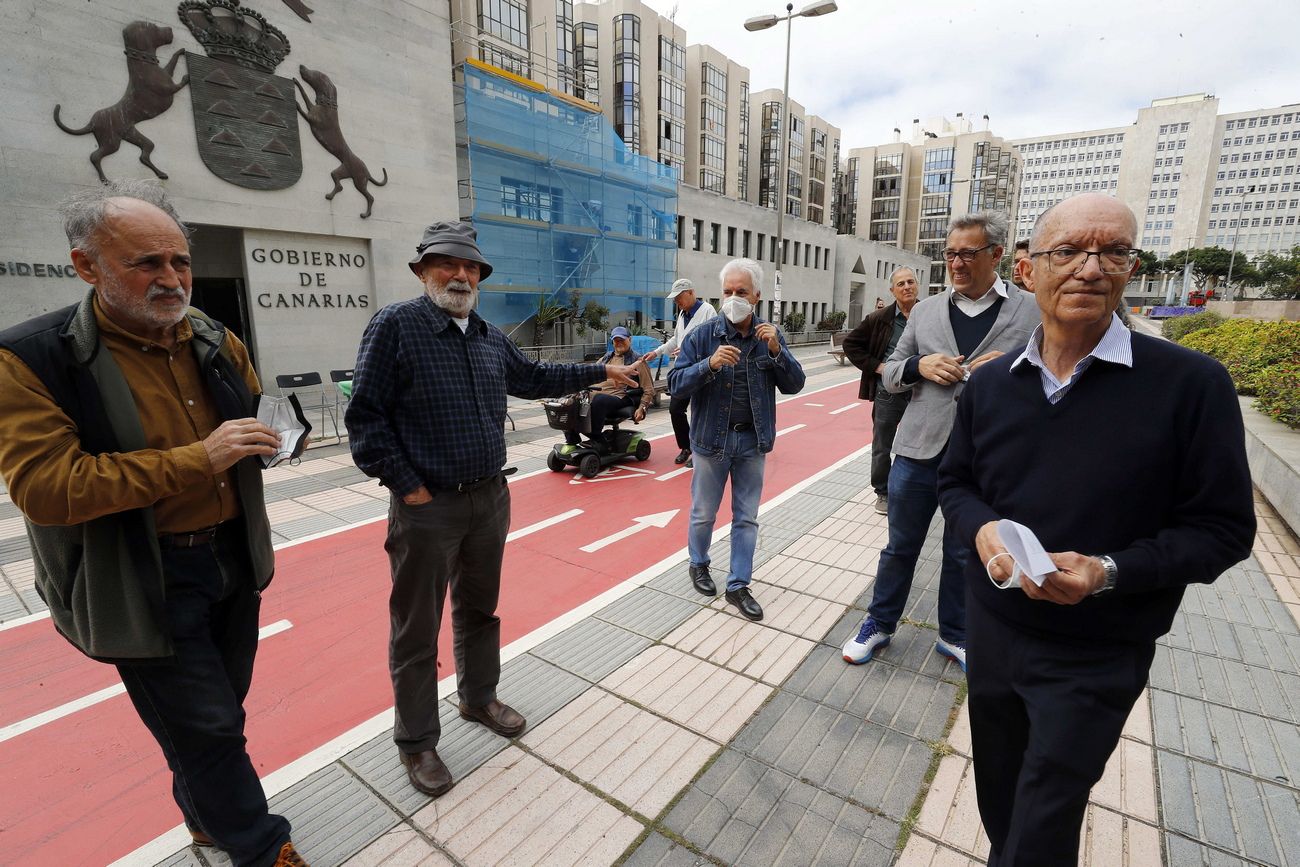 Ecologistas e intelectuales lanzan un frente ciudadano contra el gas en Canarias