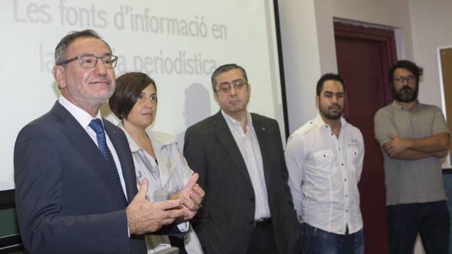 La UJI y Levante de Castelló premian a Rubén García por su artículo sobre pilota valenciana