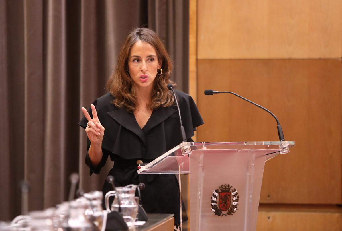 La portavoz del PP en el Ayuntamiento de Zaragoza, María Navarro.