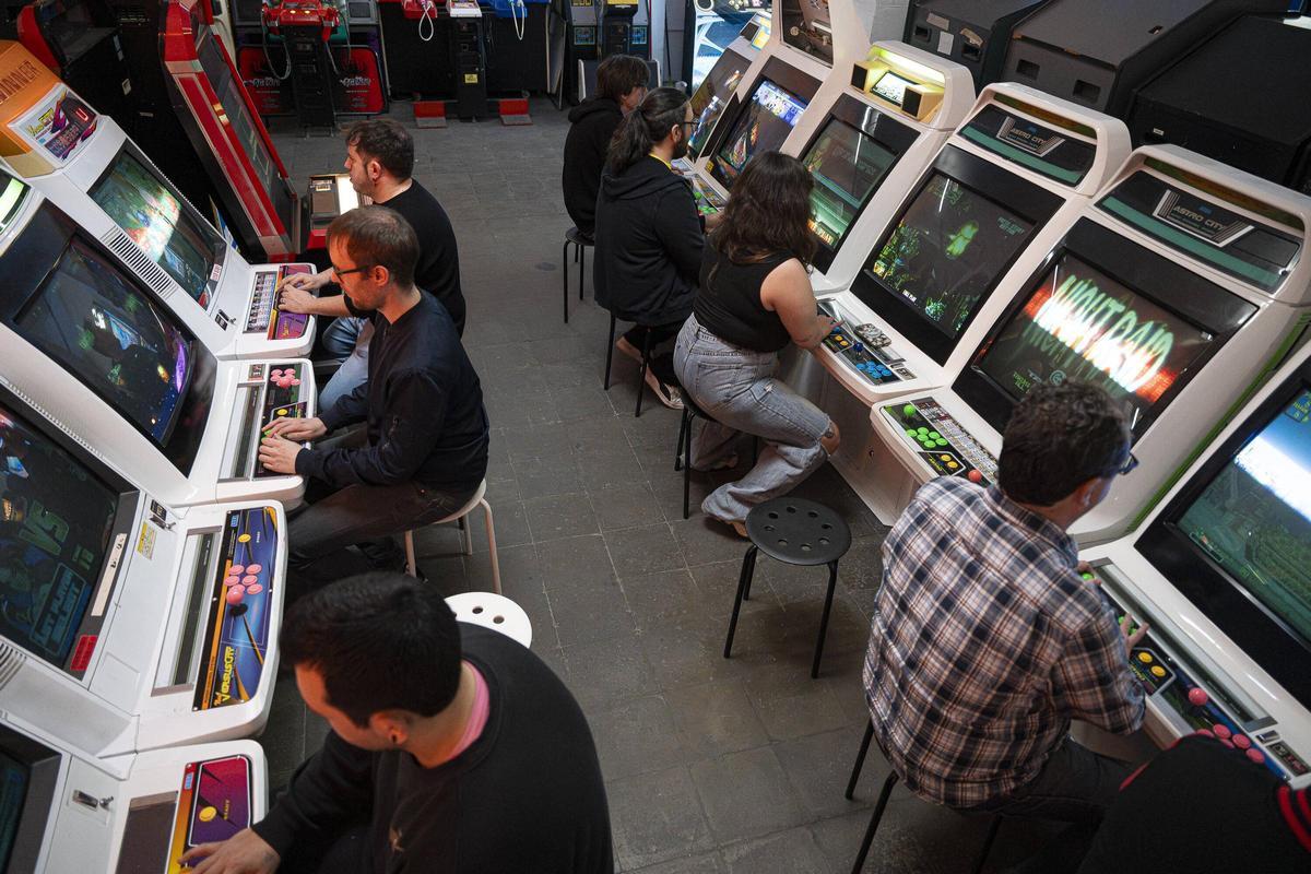 Así es la nueva sede de la asociación ARCADE en Esplugues: con 120 recreativas y medio centenar de pinballs