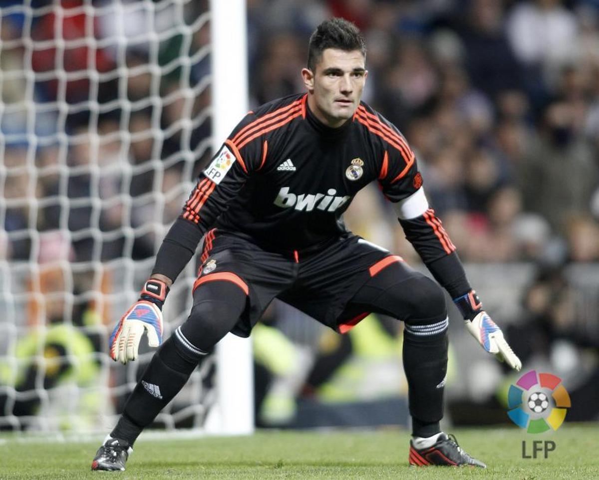 Antonio Adán con la camiseta del Real Madrid.