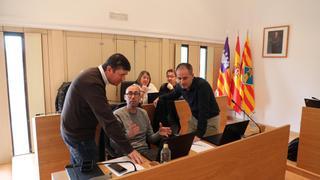 Alcaraz dimite en el PP pero se queda en el Consell de Formentera «para acabar con Córdoba»