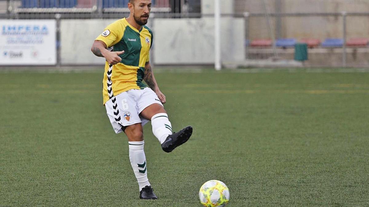 El gironí en una acció la temporada passada en el duel contra el Llagostera.