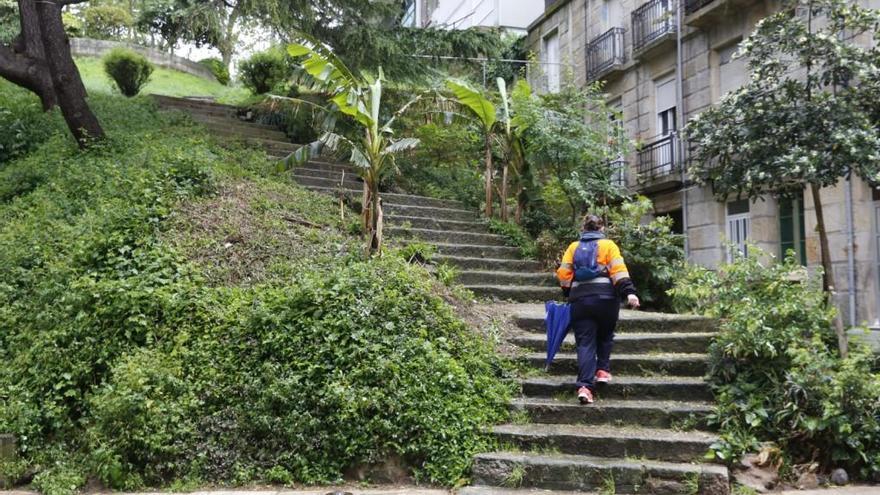 Las escaleras de Falperra donde tuvo lugar la agresión. // R. Grobas