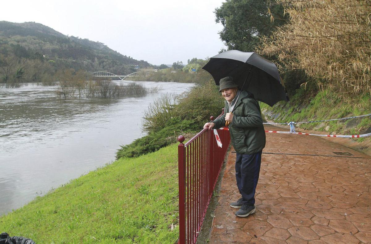 Los paseos fluviales siguen restringidos en las riberas del Miño y en la mayor parte de la provincia. | IÑAKI OSORIO