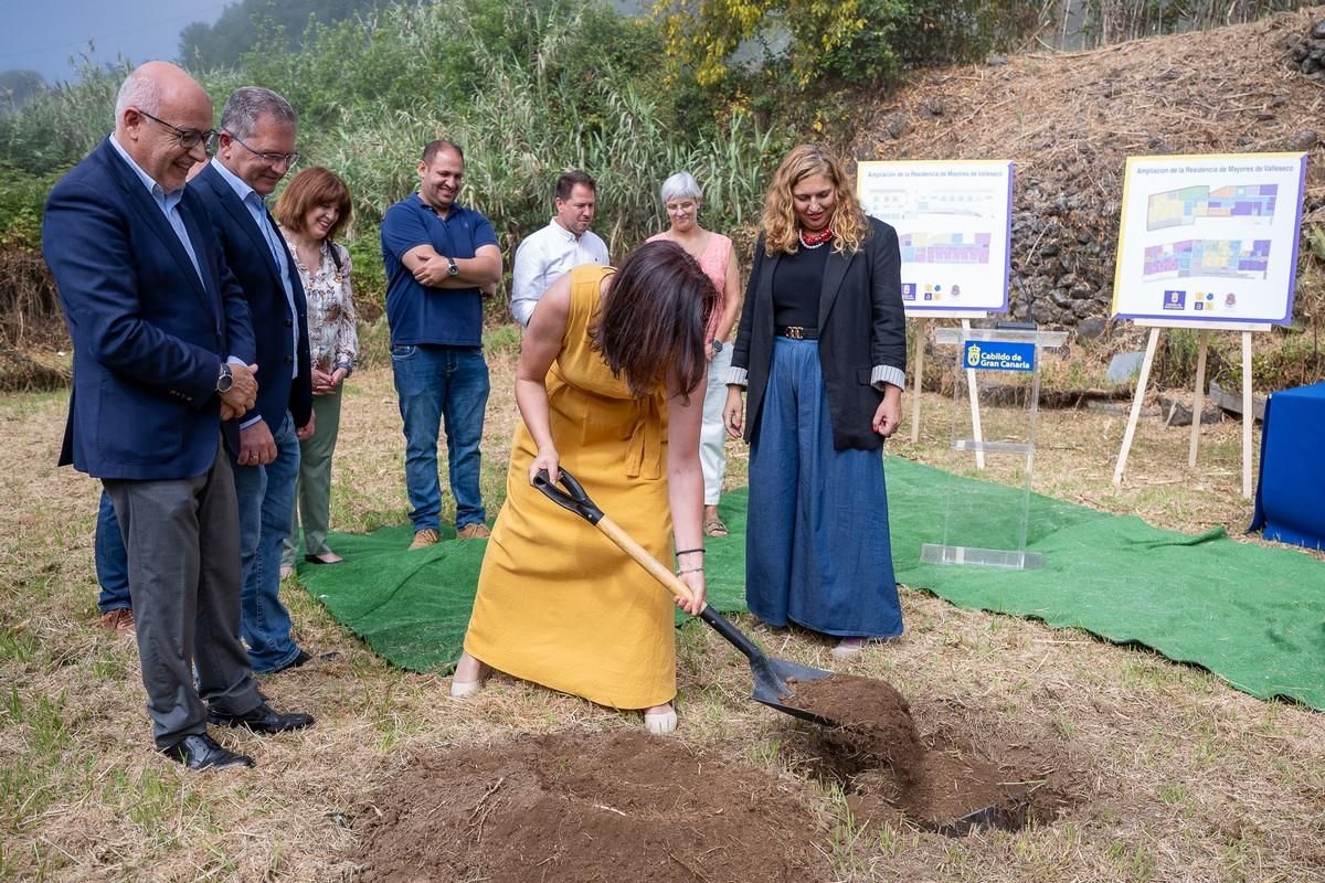 Colocación de la primera piedra de la ampliación de la Residencia de Mayores de Valleseco