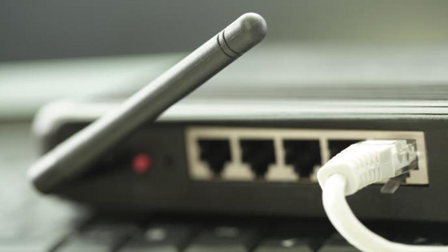 Alerta: l&#039;FBI demana a tothom reiniciar el router per un atac massiu a la xarxa