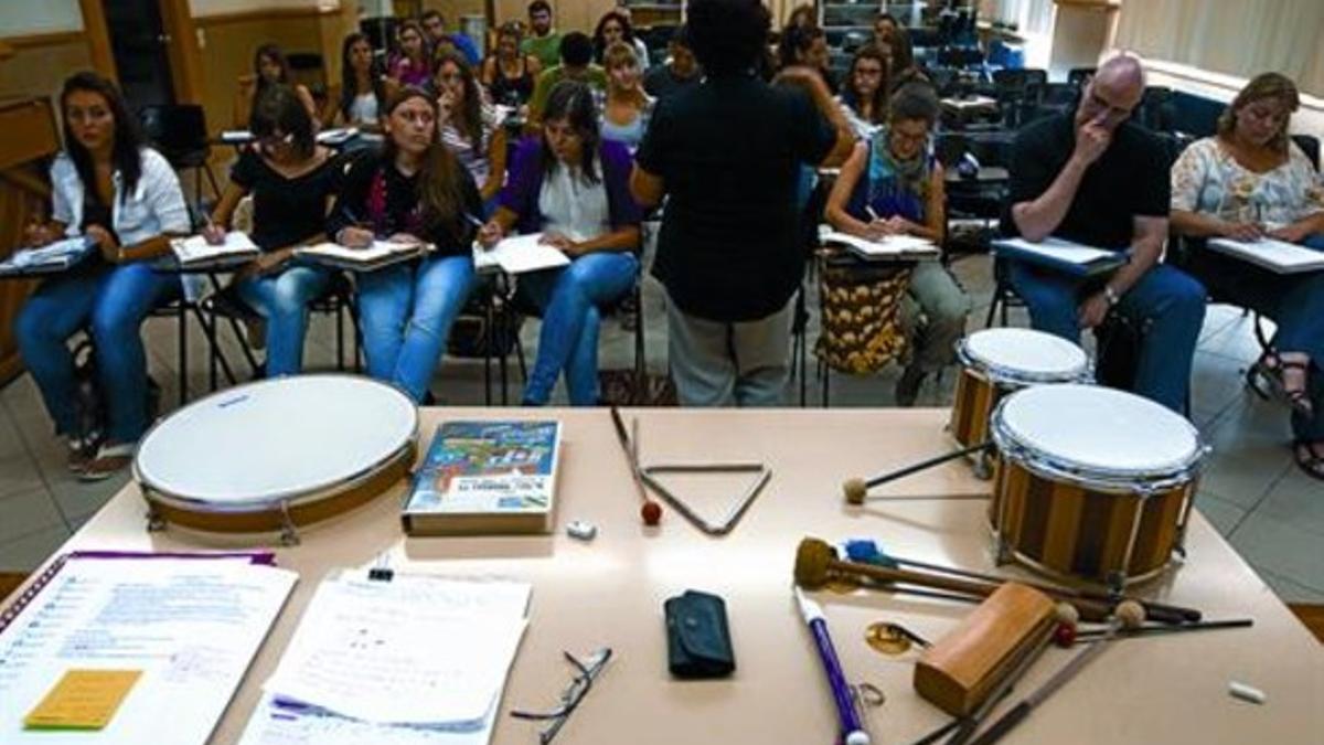 Estudiantes de tercer grado de Educación Primaria e Infantil, en un aula de la UB, en septiembre pasado.