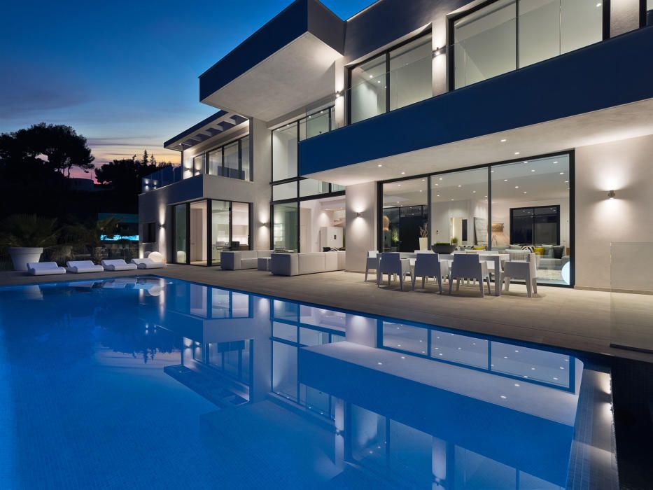 Villa con vistas al mar en Son Vida, en Palma, está a la venta por 4,98 millones de euros.