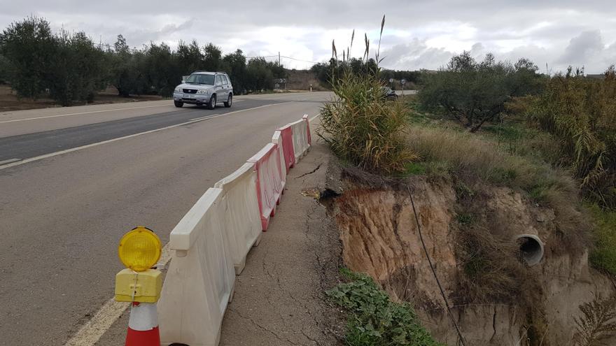 La Junta pide al Ayuntamiento de Lucena que repare los daños por un colector en la A-318