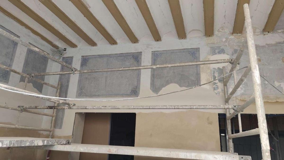 Pinturas murales halladas en la planta baja de la Casa Cernuda.