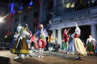 Bailes Tradicionales a pie de Ayuntamiento en las Fallas 2026