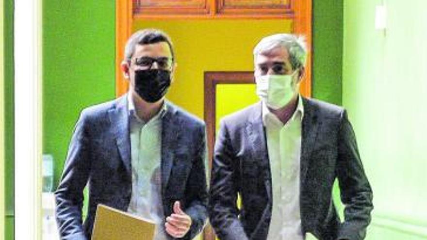 Pablo Rodríguez y Fernando Clavijo en la sede de CC en Gran Canaria.