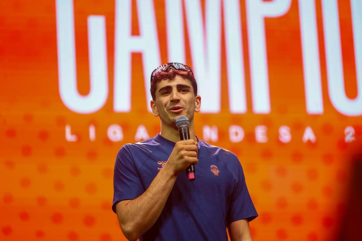 La celebración del Valencia Basket de la Liga Endesa en el Roig Arena, en imágenes