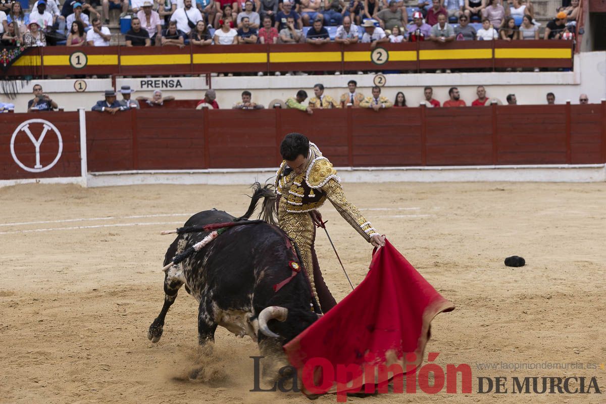 Tarde histórica en Abarán con la alternativa de José María Trigueros y el indulto de Tomás Rufo, junto a Castella salieron a hombros