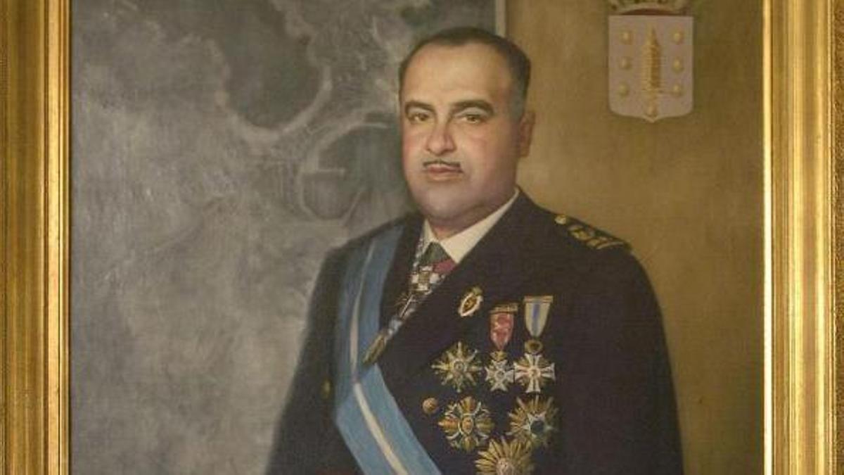 Detalle del cuadro de Alfonso Molina en la galería de alcaldes del Palacio Municipal. | // FRAN MARTÍNEZ