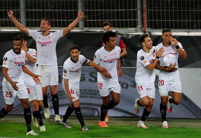 El Sevilla FC campeón en la final de la UEFA Europa League 2020 disputada en el Rhein Energie Stadion en Colonia entre el Sevilla FC y el Inter de Milan.