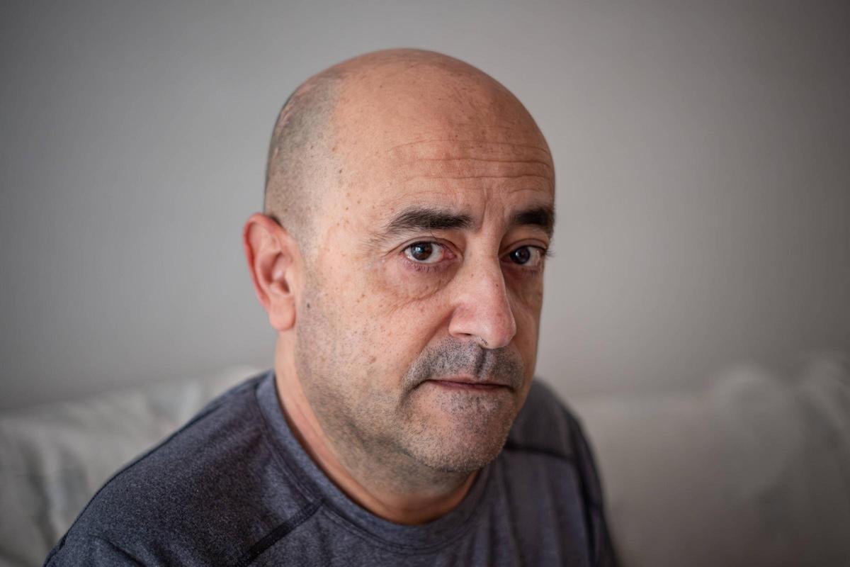 Retrato de Pere, un vecino de Reus de 54 años con depresión crónica que ha solicitado la eutanasia por tercera vez.