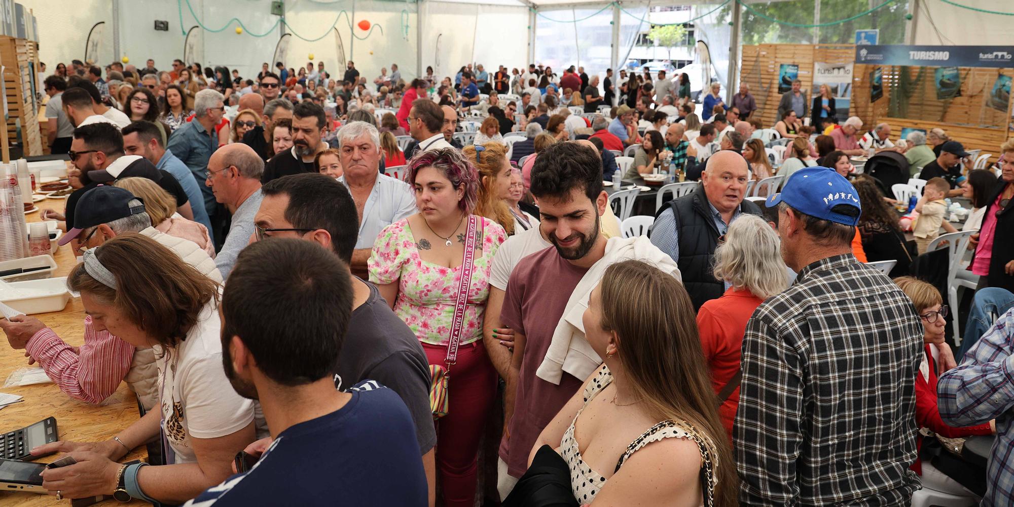 Redondela sienta en la mesa a los amandes del choco