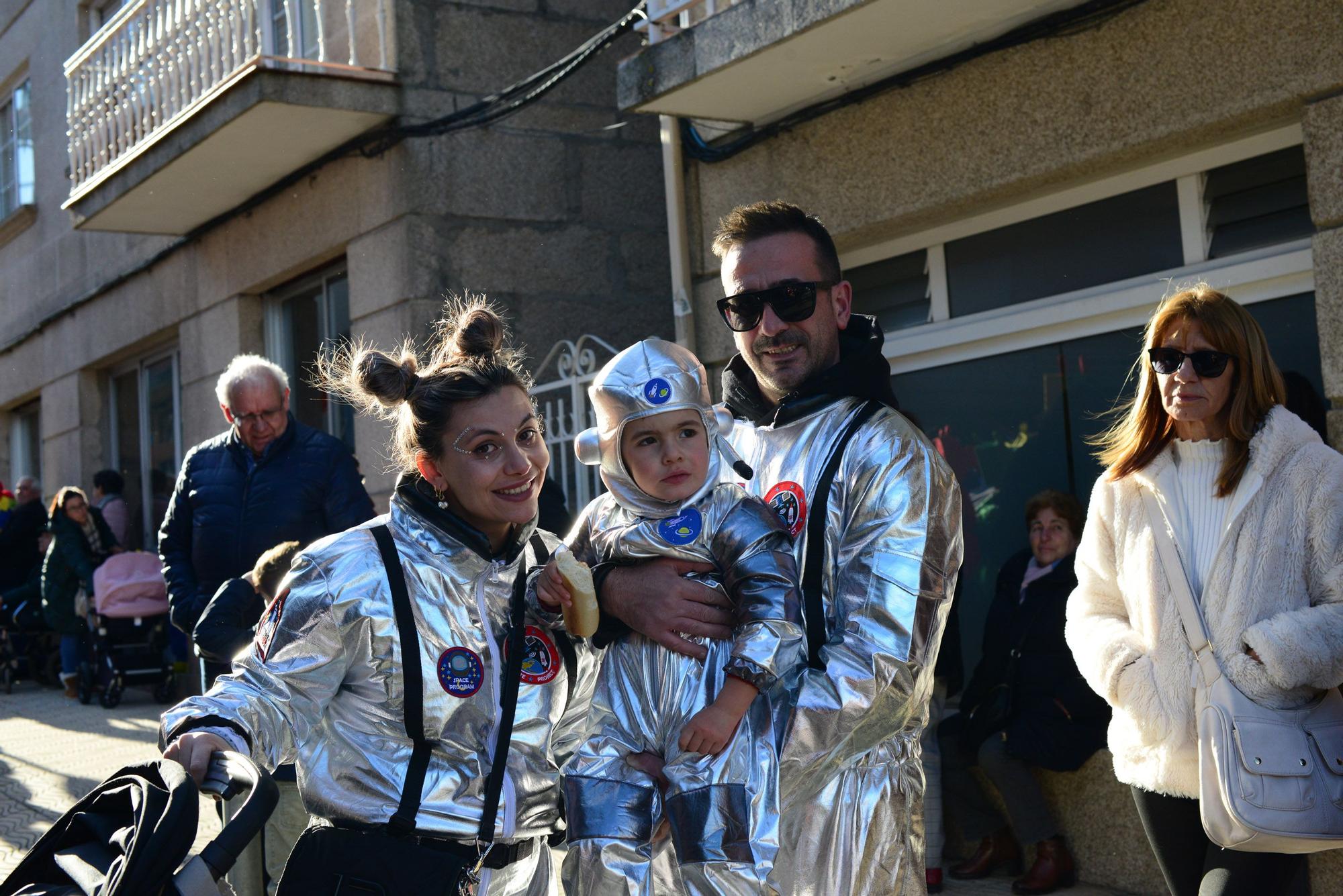 Moaña "llora" el fin del carnaval con el Enterro da Sardiña