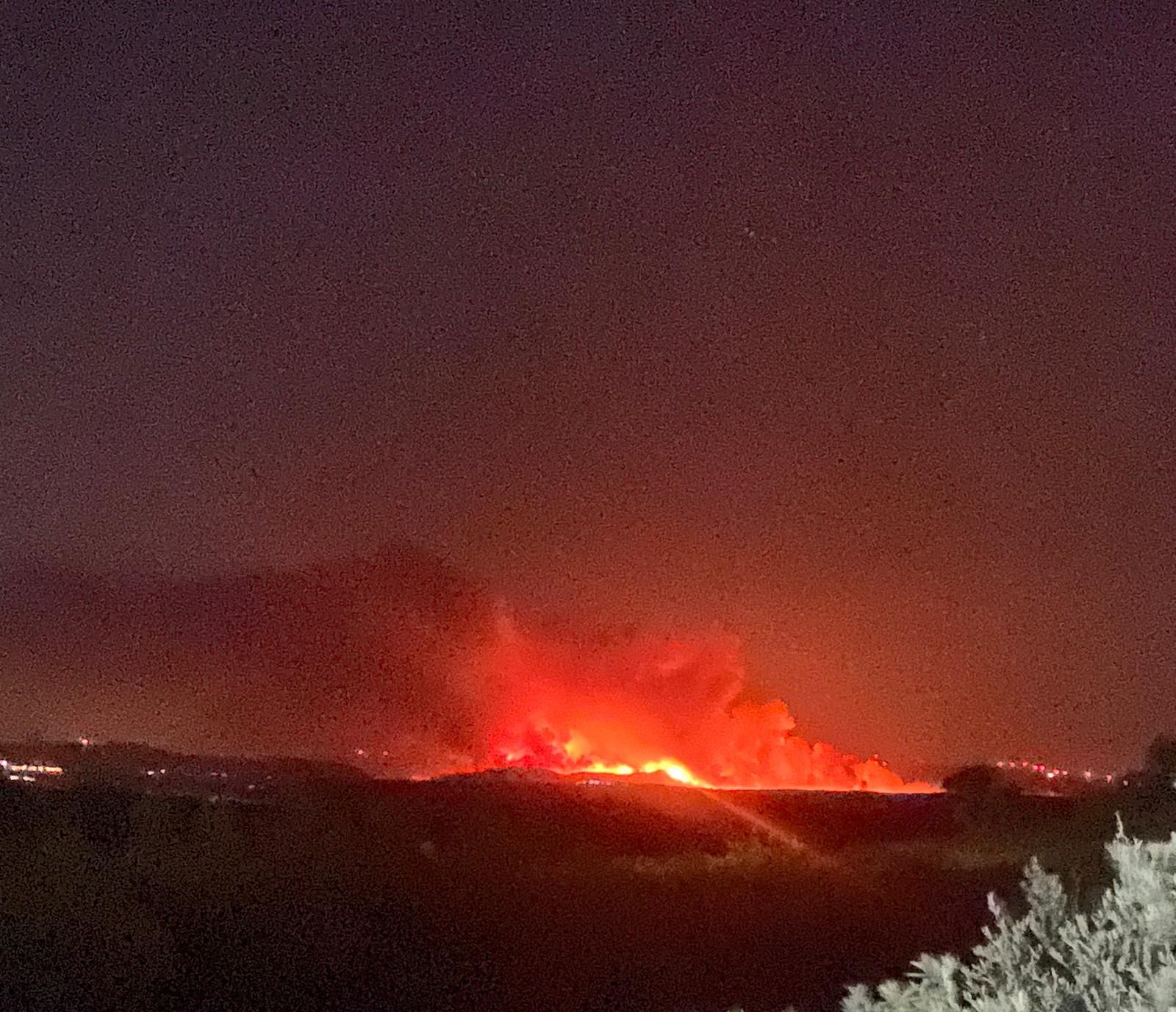 Así se han visto las llamas del incendio de Castelo Branco desde Cedillo