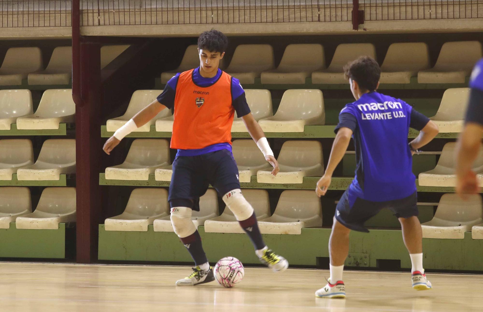 Primera sesión de trabajo para el Levante UD FS