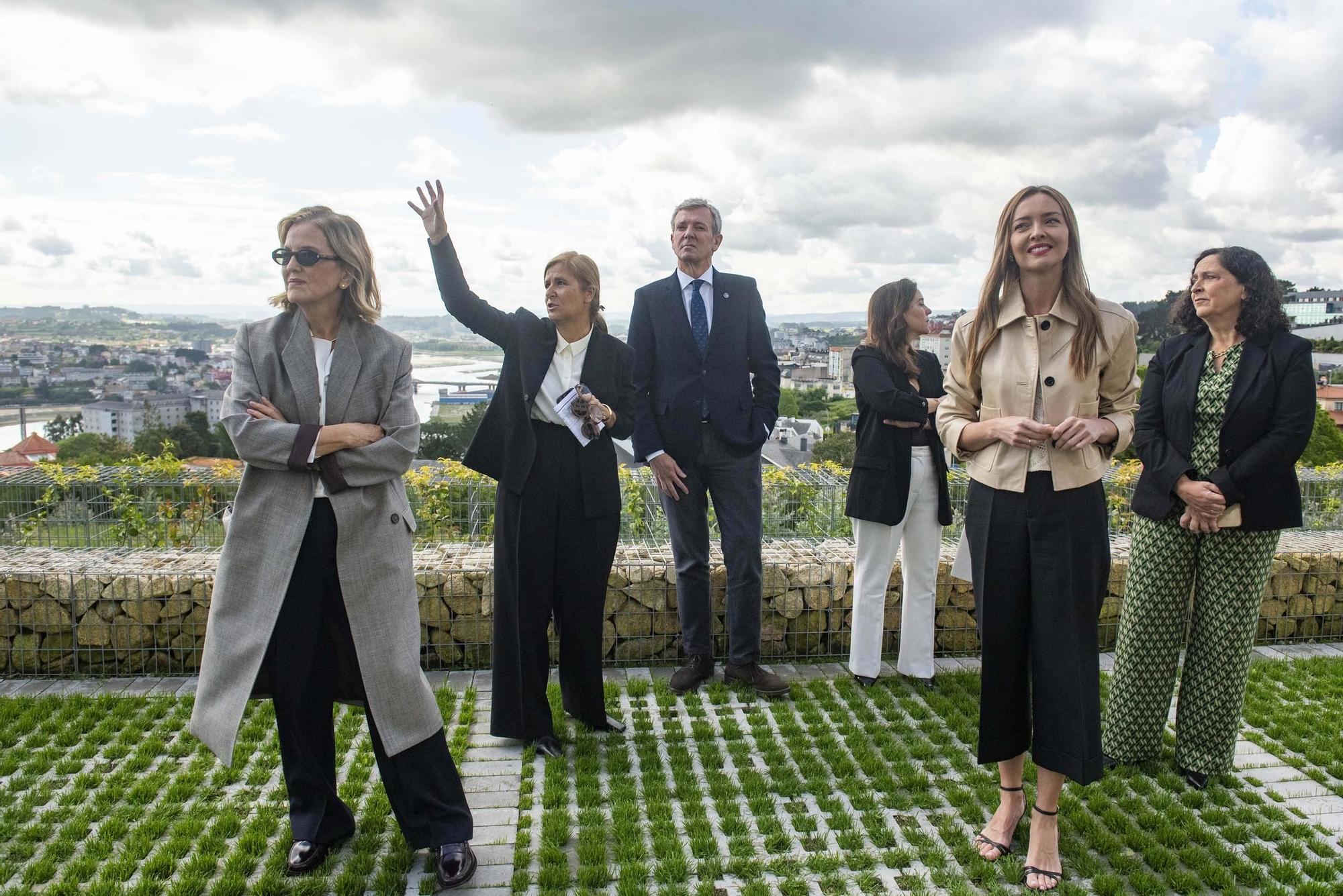 Visita a la nueva residencia de mayores de Eirís financiada por la Fundación Amancio Ortega