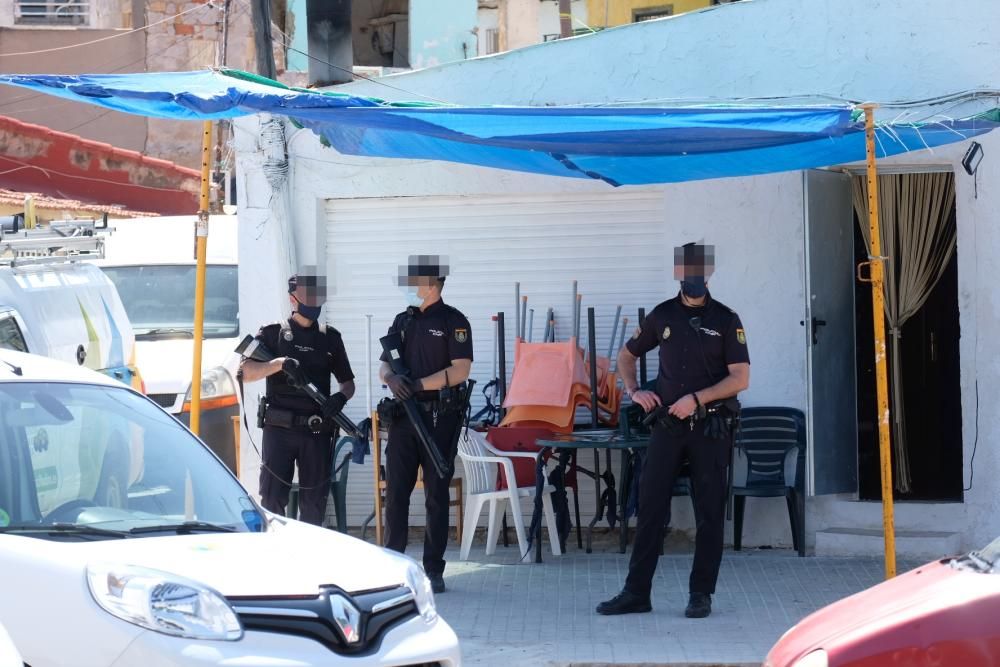 Redada antidroga de la Policía Nacional en el barrio de La Tafalera en Elda.