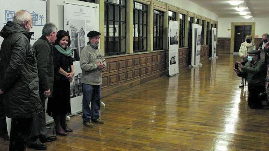 Exposición de fotos de casas de indianos del Occidente en el Colegio de Aparejadores | VÍCTOR ALONSO