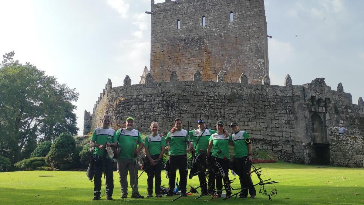 Los arqueros extremeños, en el nacional en Pontevedra.