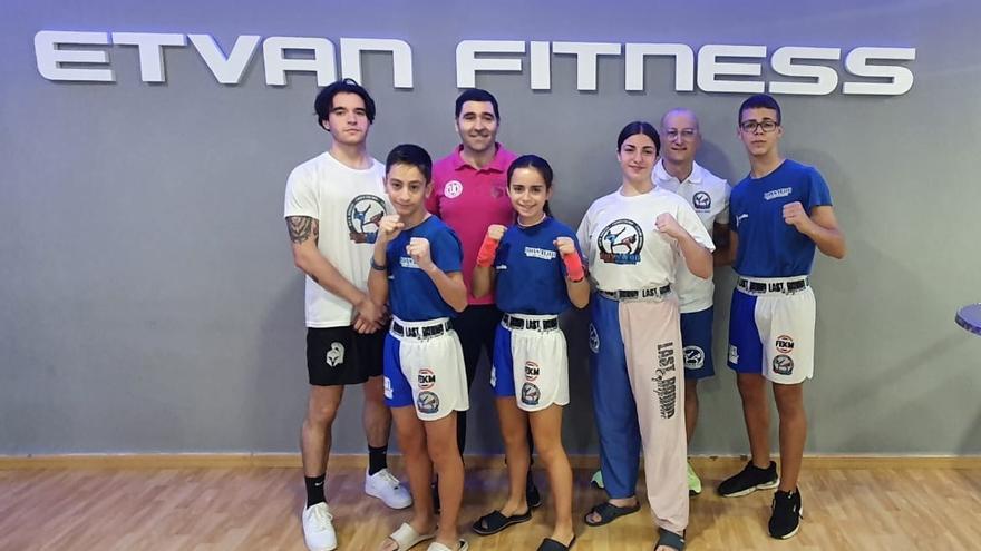 Deportistas y técnicos del SaforBox que han viajado a Salamanca